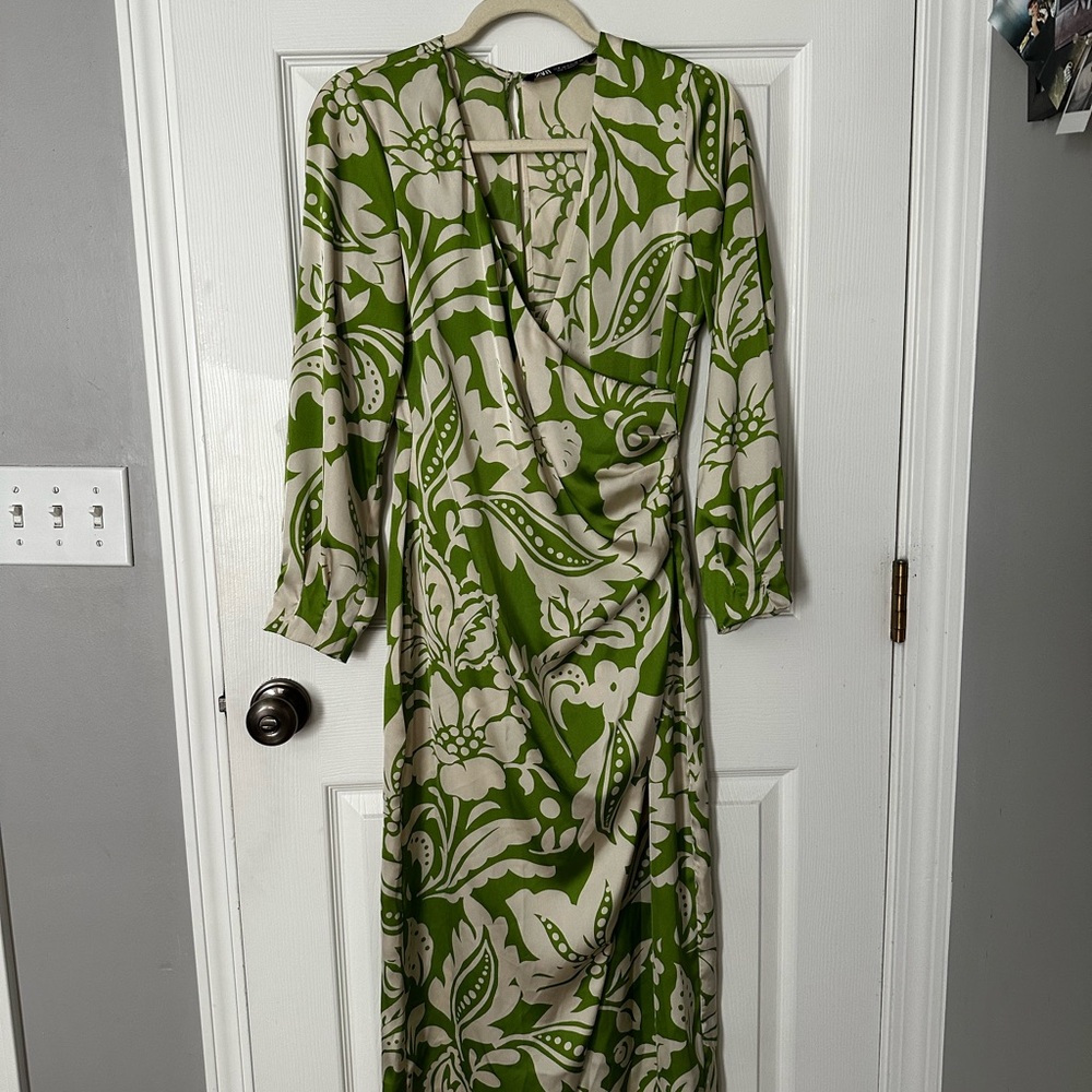 Zara Green and White Floral Dress - Picture 3 of 5